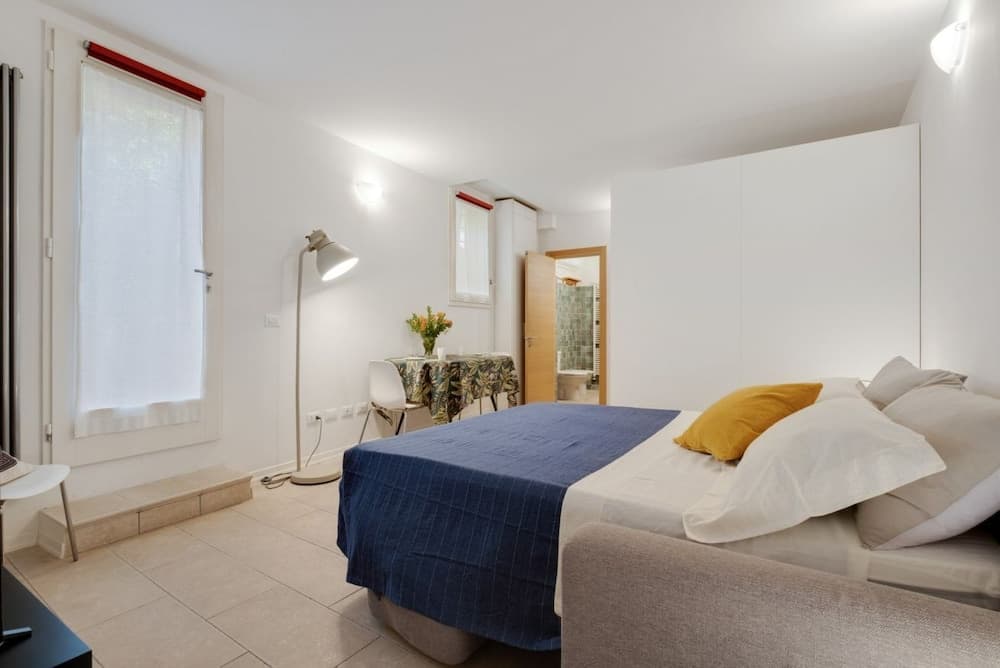 Via Santo Stefano Secret Garden Apartment