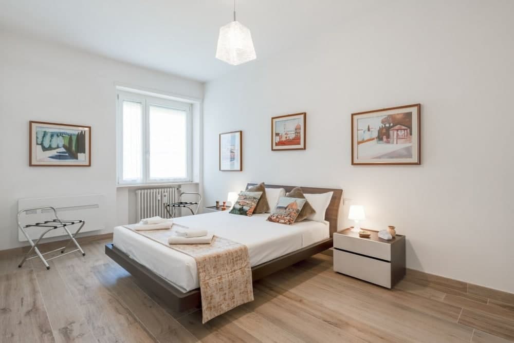 Ponte Vecchio Bright Flat