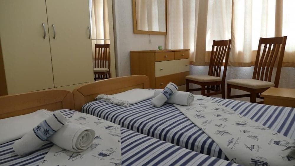 Apartment Wild Orange