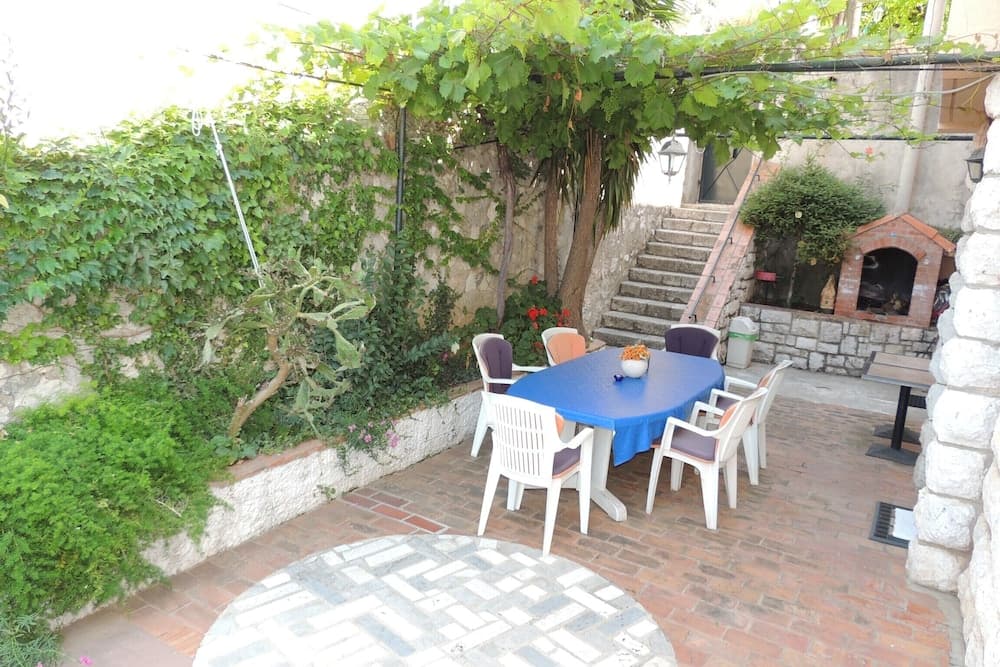 Barbekü/piknik alanı