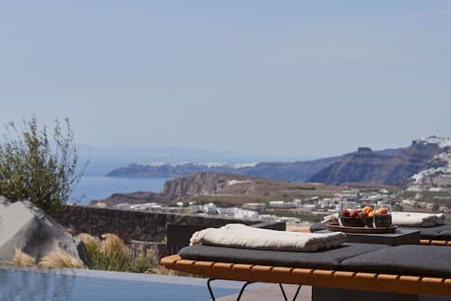 Apikia Santorini - Adults Only