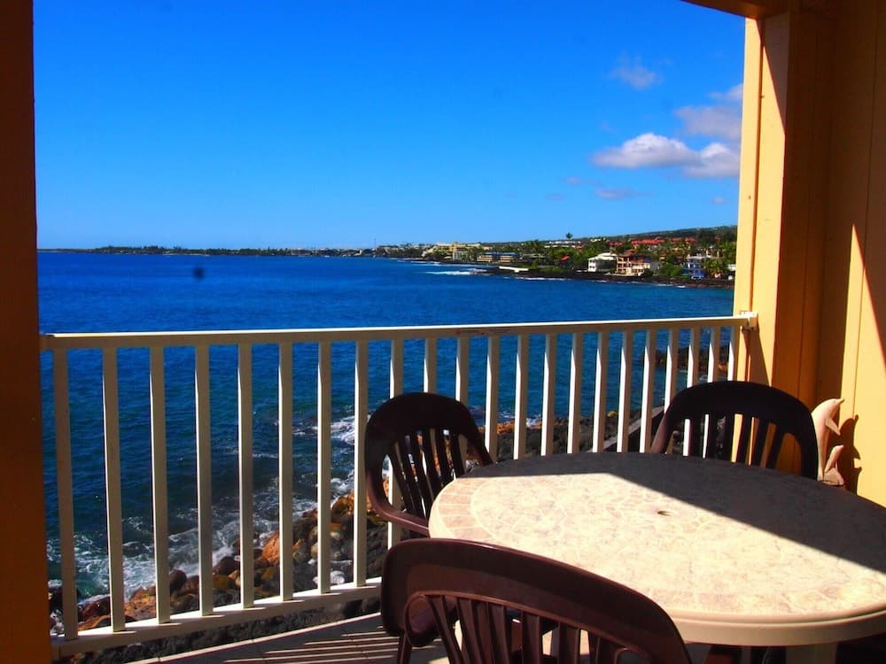 Sea Village #4210 Ocean Front Lanai!