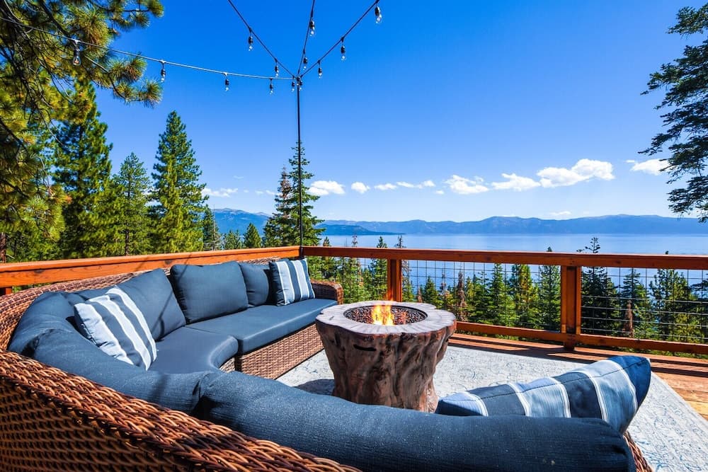 Shoreline Vista Lake Views, Near Hike & Bike!