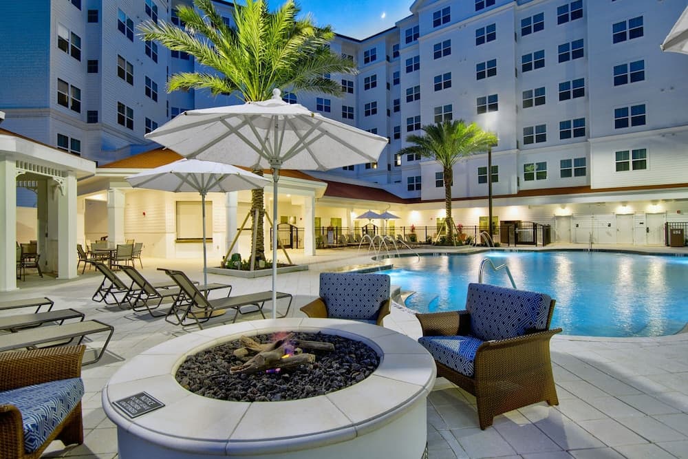 Residence Inn by Marriott Orlando Flamingo Crossing/Western Entrance