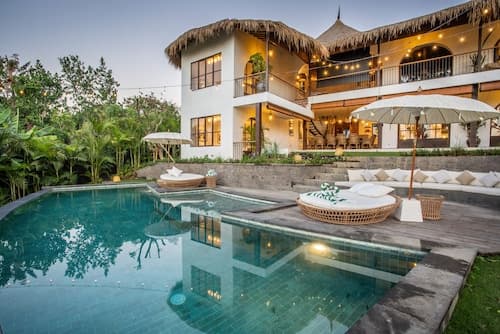 Stunning Villas Complex, 12 BR, Canggu With Staff