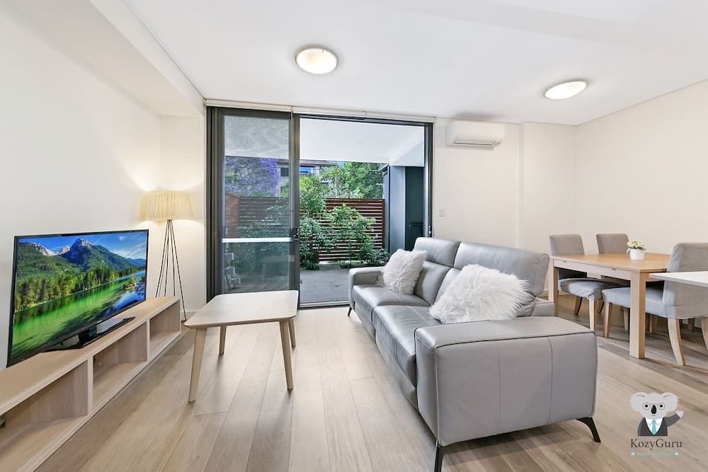 KOZYGURU Waitara 2 Bed APT Train Station