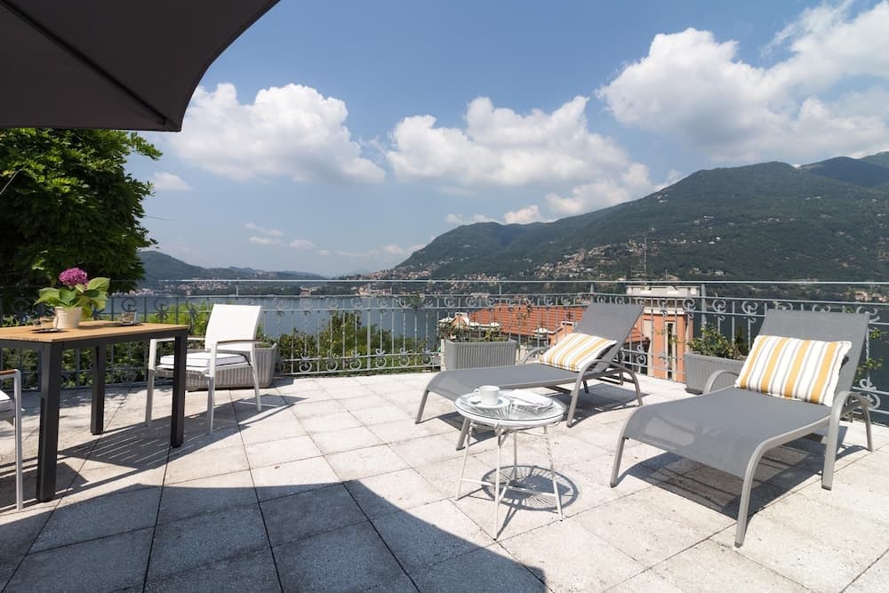 Como Lake Vista by My Home in Como