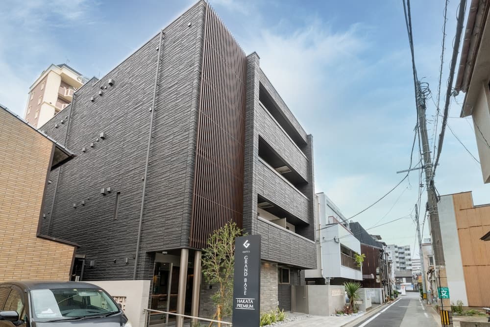 GRAND BASE Hakata Premium