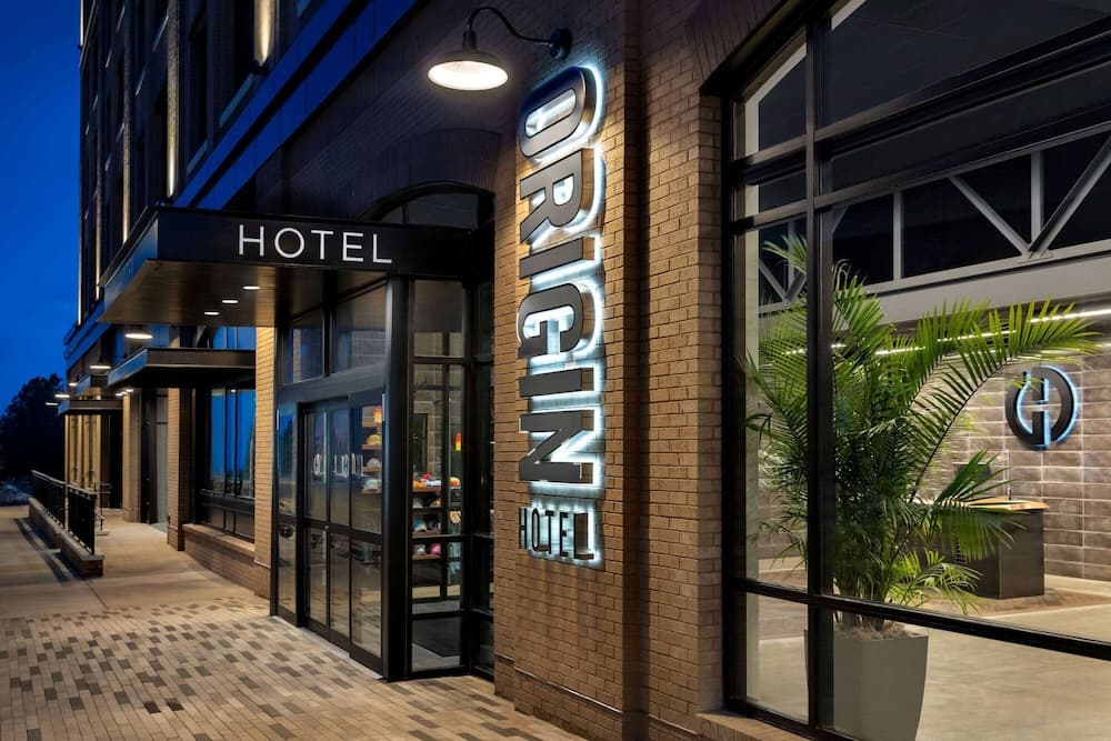 Origin Westminster a Wyndham Hotel