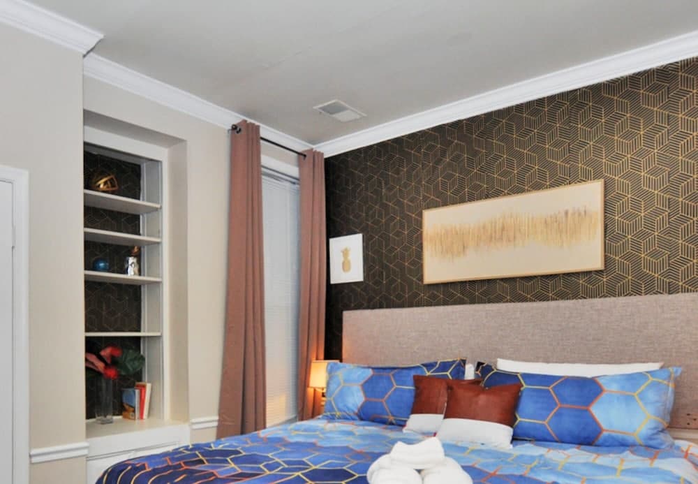 CH6 Beautiful Fully Furnished 2BR King Beds
