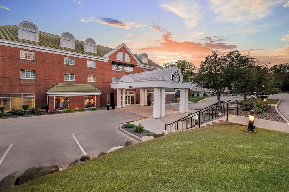 Heidel House Hotel and Conference Center, Ascend Hotel Collection