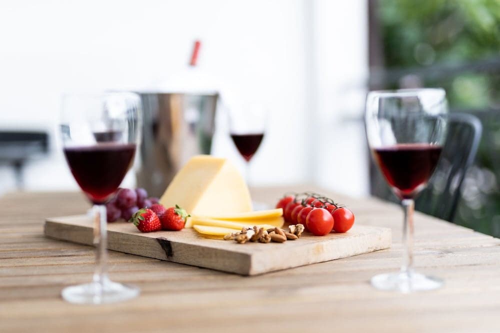 Apartment Black & White