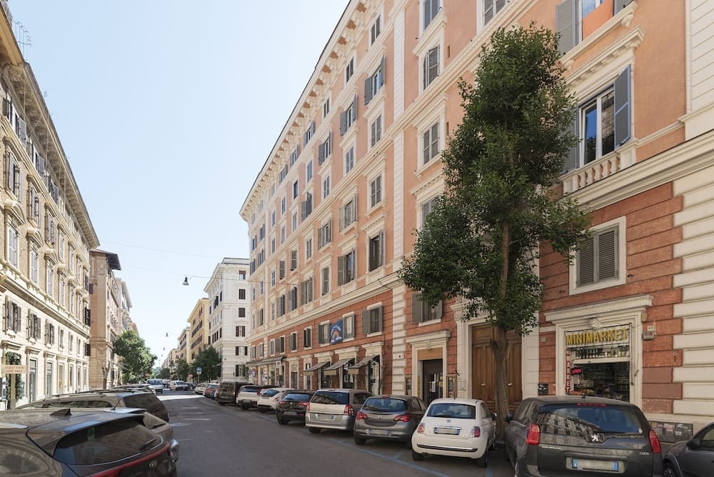 Multifunctional Apartment San Pietro