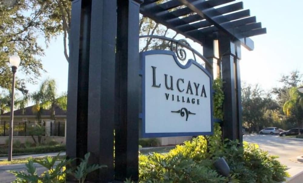 Lucaya 4 Bedrooms 3 Baths Townhome!