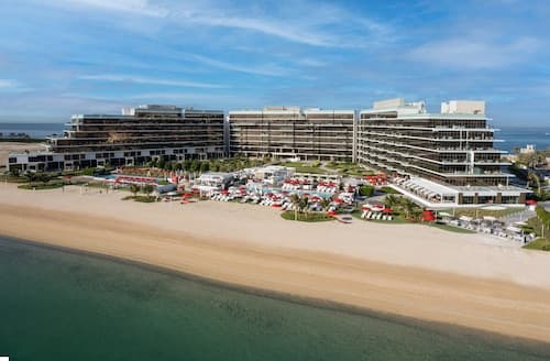 Th8 Palm Dubai Beach Resort, Vignette Collection by IHG