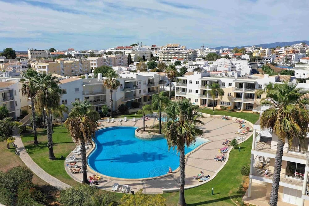 Portugal Rentals Vila da Praia Apartments