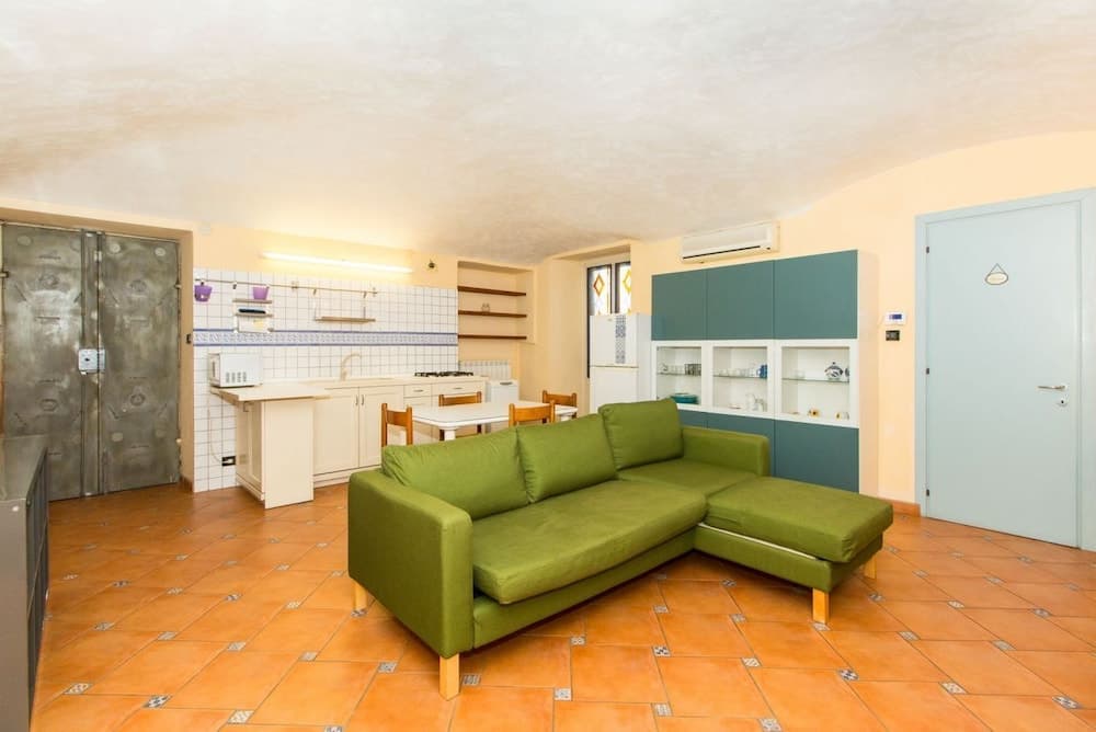 Porta Nuova Central Flat with Balcony