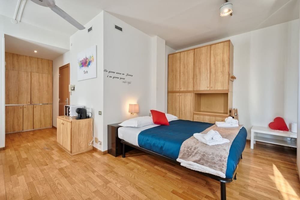 Porta Nuova & Valentino Apartment