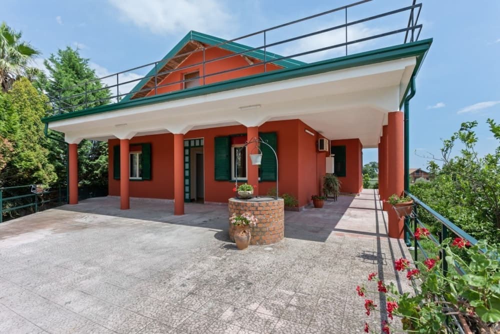 Pedara Lovely Flat with Terrace