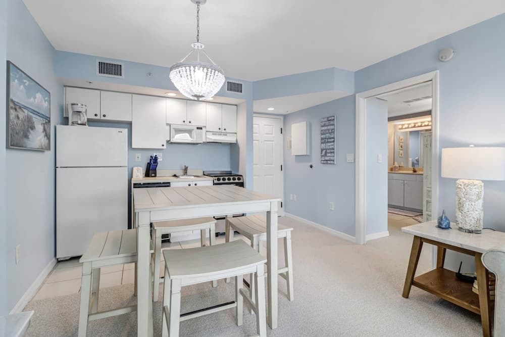 Lovers Key Resort 906