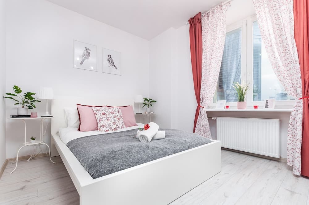 Apartment Swietokrzyska 32 by Renters