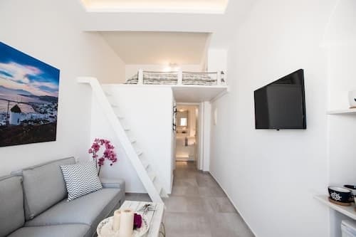 Christy Suites by Alpha Living