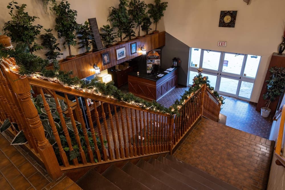 Stoco Lake Lodge