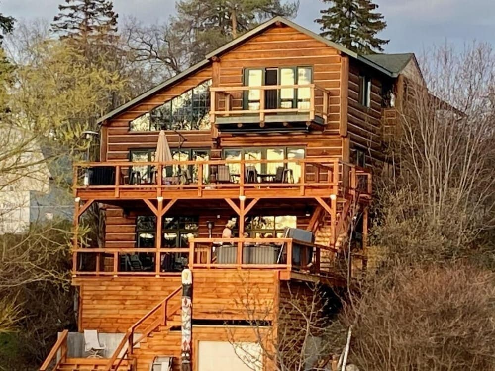 Inn on Bigfork Bay Lewis & Clark