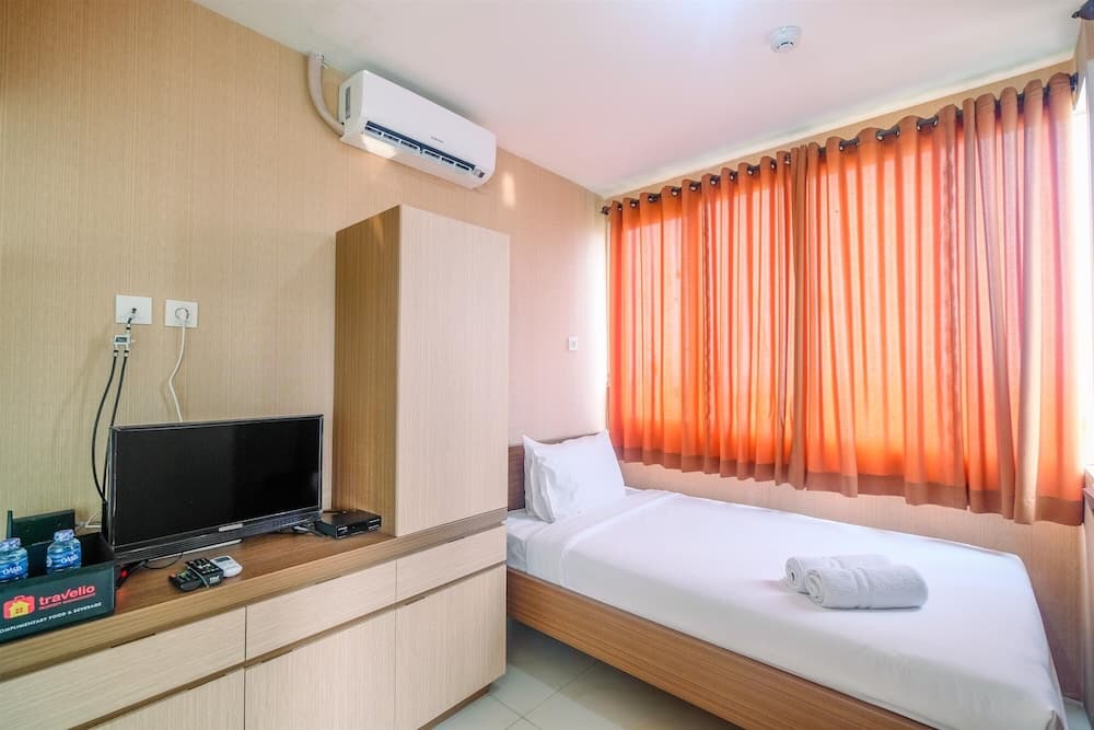 Compact and Simple Studio Apartment at Saladdin Mansion