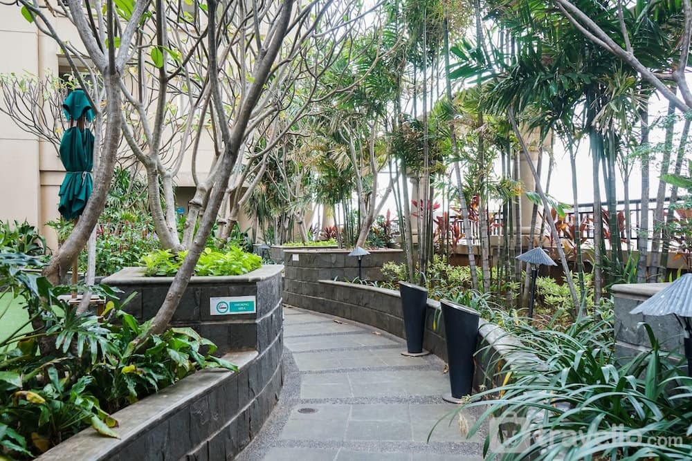 1BR Queen Bed at Ancol Marina Apartment near Dufan