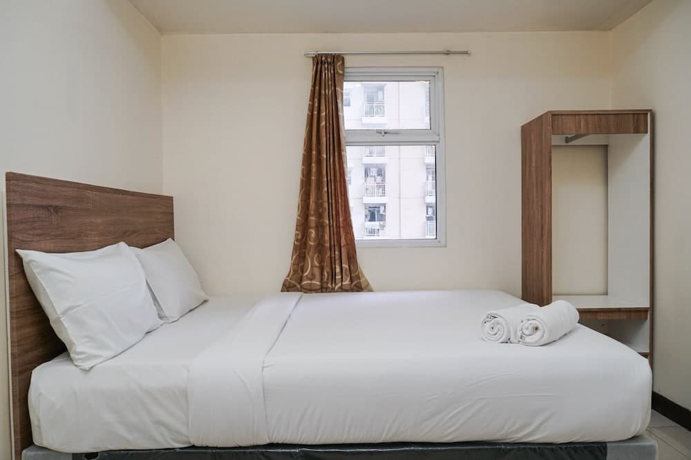 Homey and Simply For 2BR Pluit Sea View Apartment