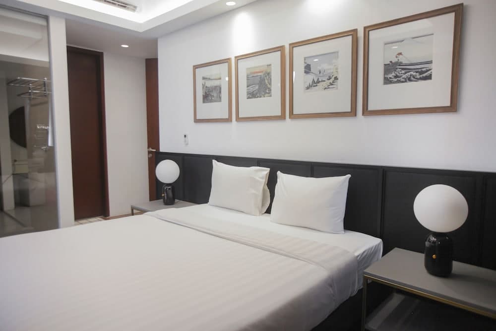 Premium 2BR Apartment near Marvell City Mall at The Linden