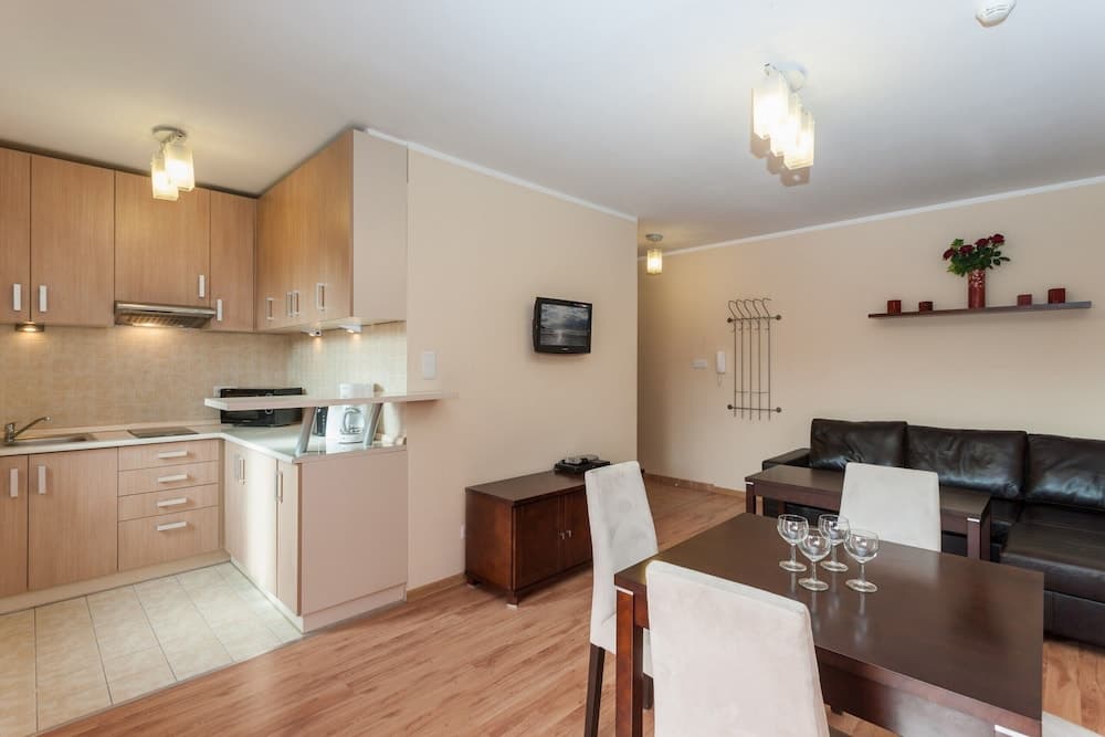 Apartments Handwit by Renters