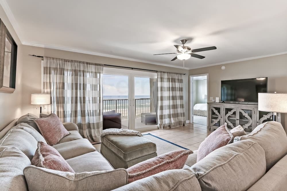 Oceanfront Condo with Oceanside Pool and Private Fishing Pier Access by RedAwning