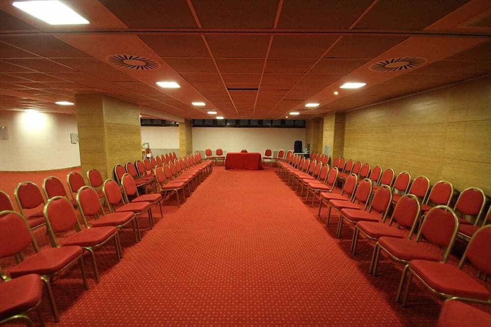 Toplantı salonu/imkânları