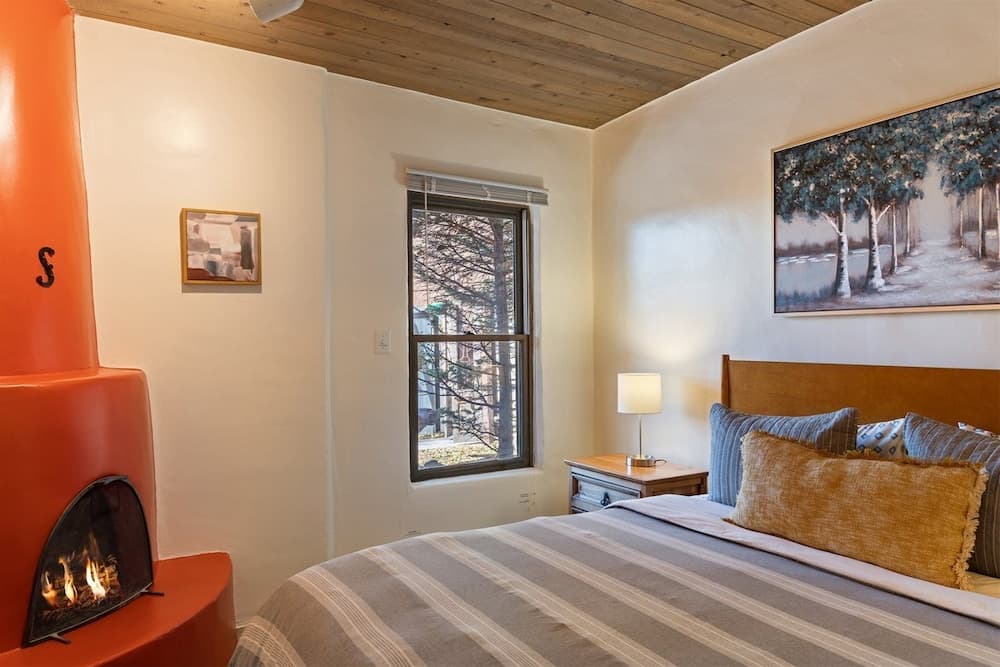 Cielito - Two Kiva Fireplaces Walk to Canyon Rd and the Plaza