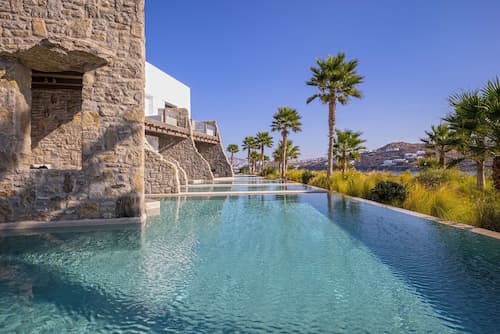 Aeonic Suites and Spa