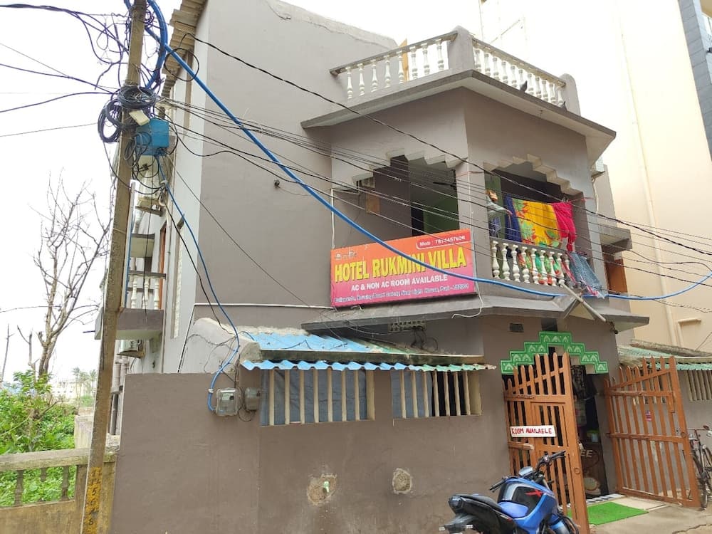 Goroomgo Rukmini Villa Puri