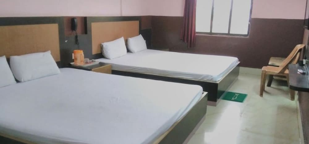 Goroomgo Samrat Palace Puri