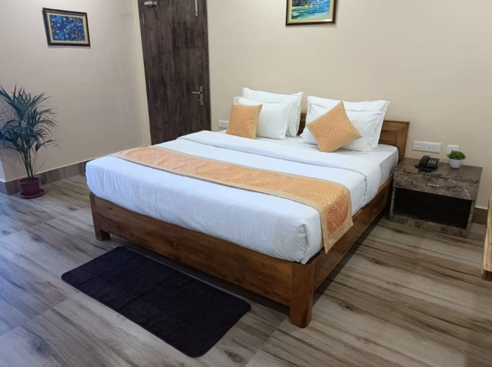 Goroomgo Silicon Residency Puri