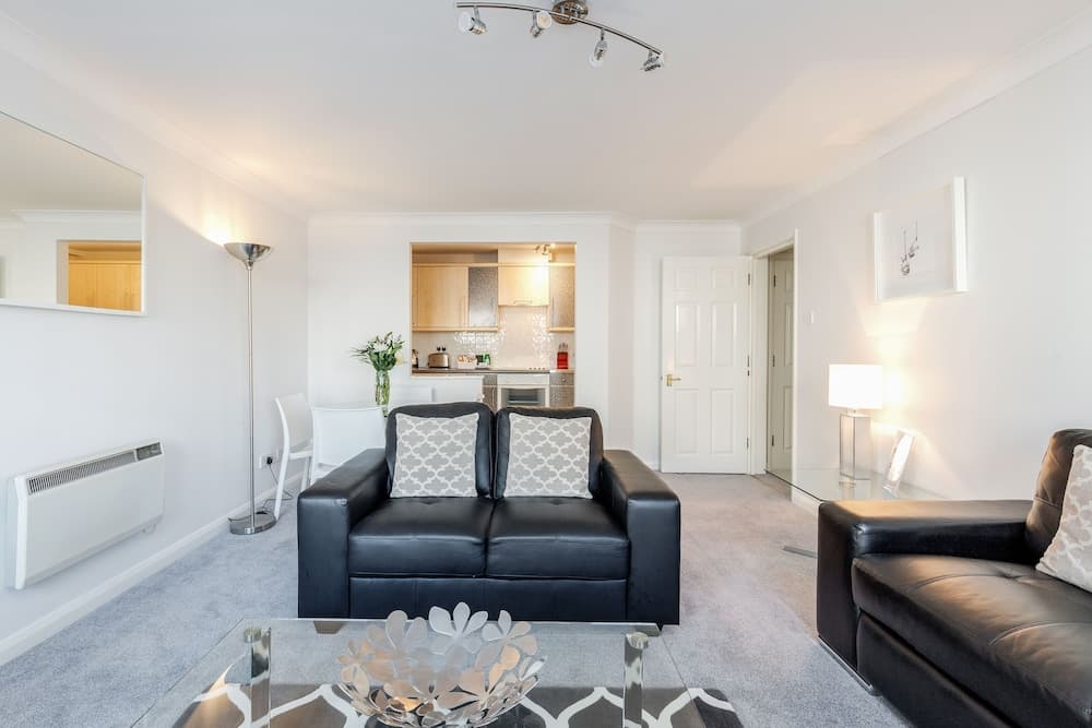 Roomspace Apartments - Regents Court