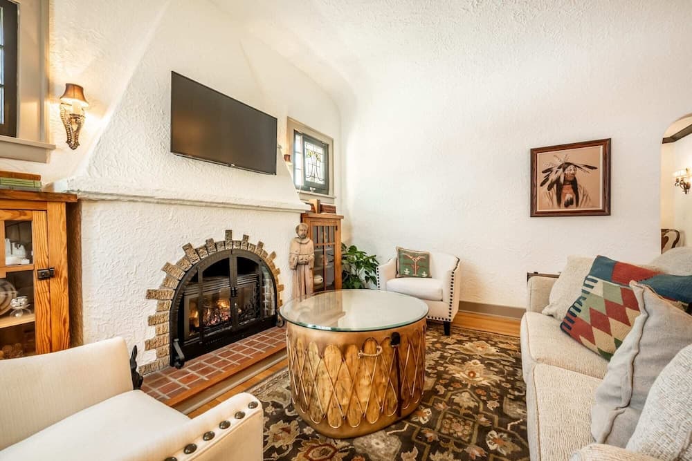 5BD Houseblocks From Broadmoor Fireplacecheyenne Canon & Gorgeous Views!