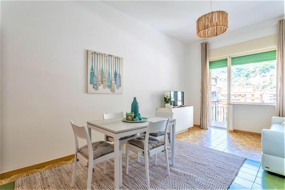 Maison Jolie Bright Apartment