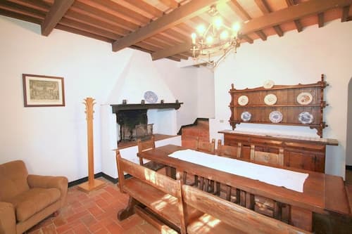 Belvilla by OYO Tuscan Farmhouse With Private Pool