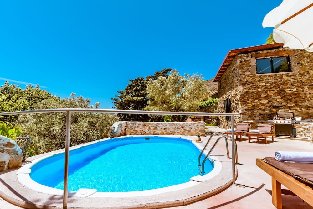 Ellafos Traditional Living