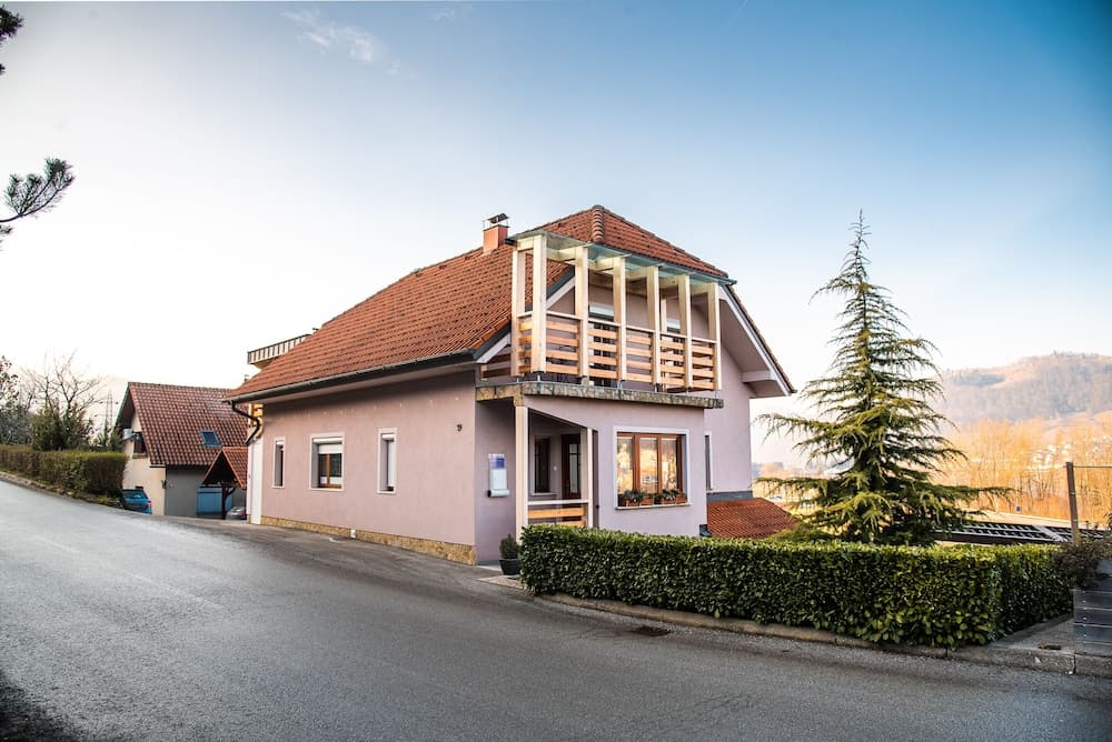 Three Bedroom Apartment Ana With hot tub