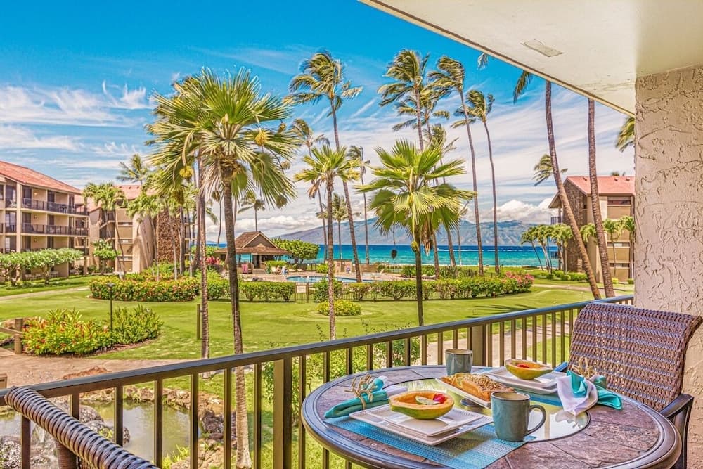 Papakea Oceanview Studio 0 Bedroom Condo by RedAwning