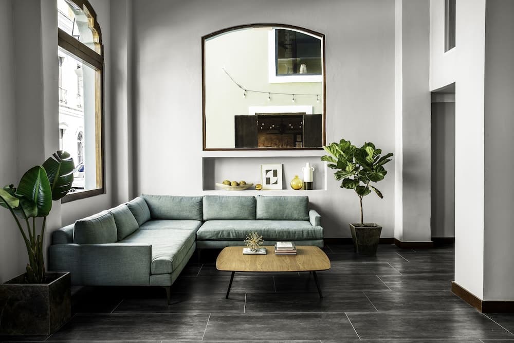 El Colonial - Adults Only