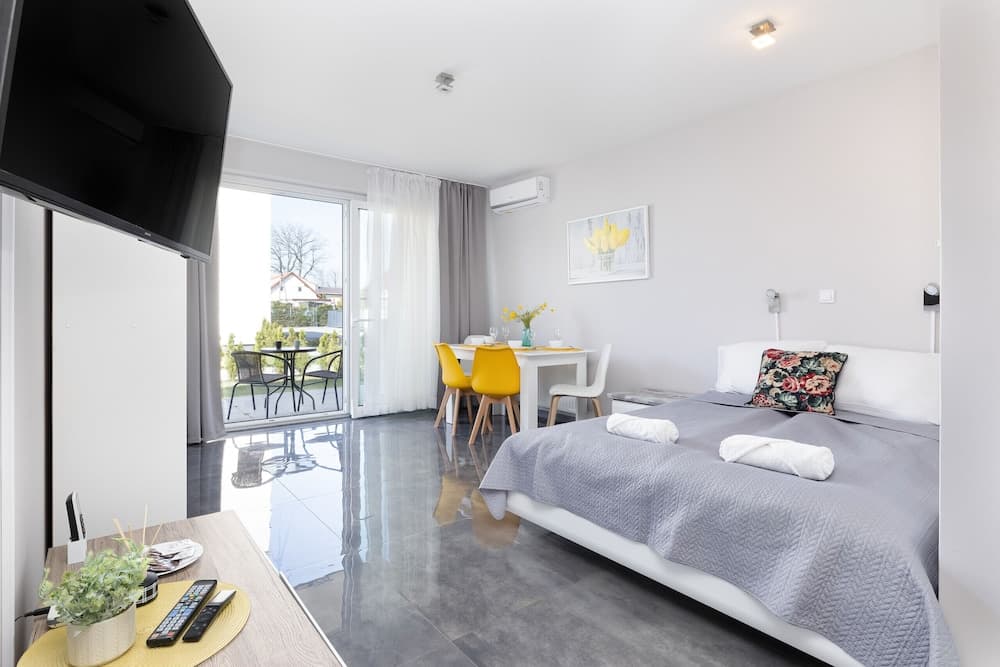 Paraiso Apartments by Renters