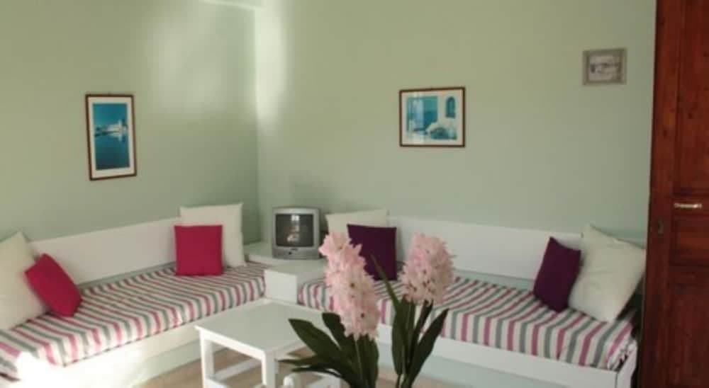 Alexandra Apartments Stalis by Estia